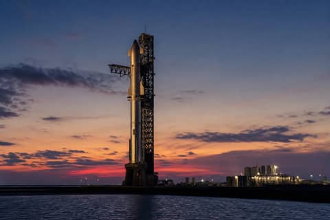 Hours Before Starship Flies, SpaceX Hits a New Low