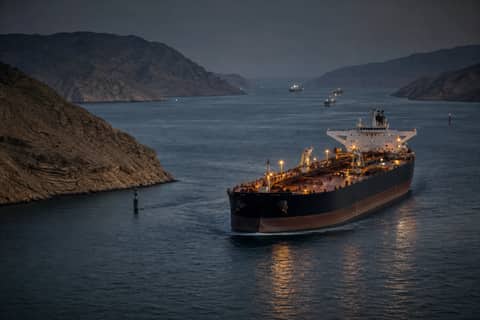 Trump Reopens Iran Talks, Leaving Oil Risk Unsettled