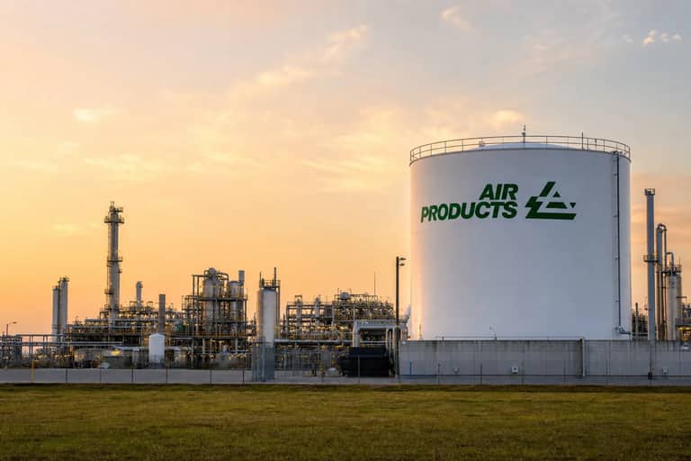 Air Products Killed a $2.9 Billion Project and the Stock Jumped