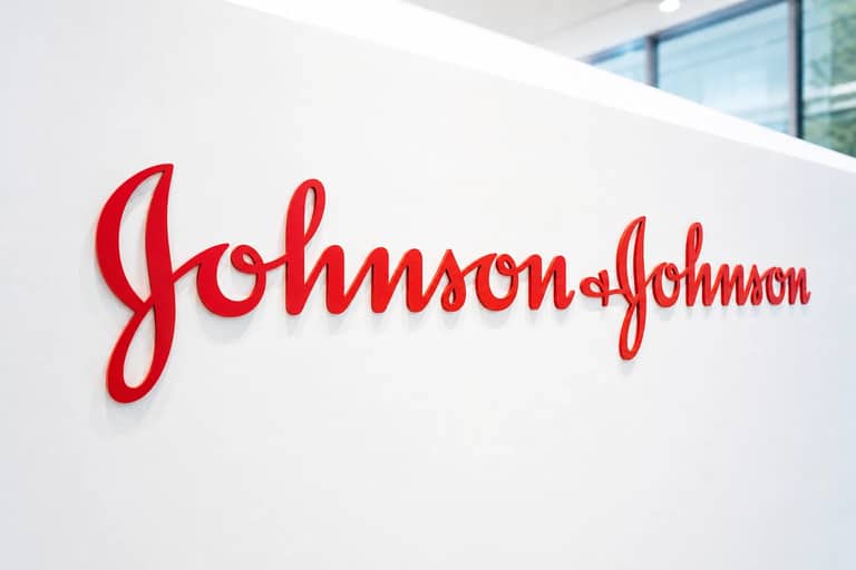 Johnson & Johnson Stock: Bull vs Bear Case